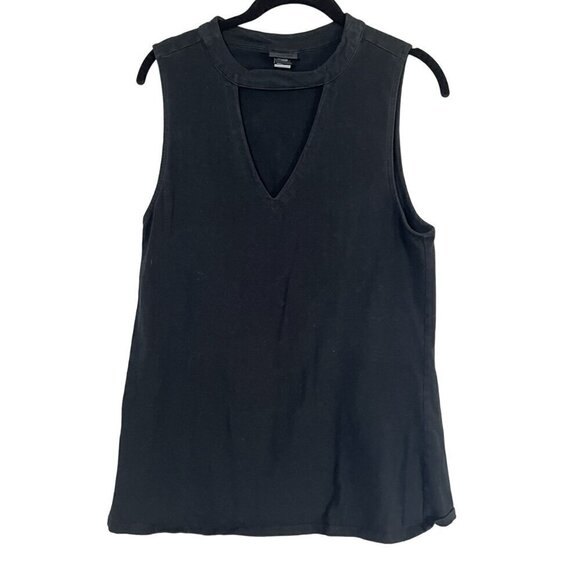 Torrid Top Women 1X Black Pullover Red Ombre Cold Shoulder Office Neutral Retro - Picture 4 of 8